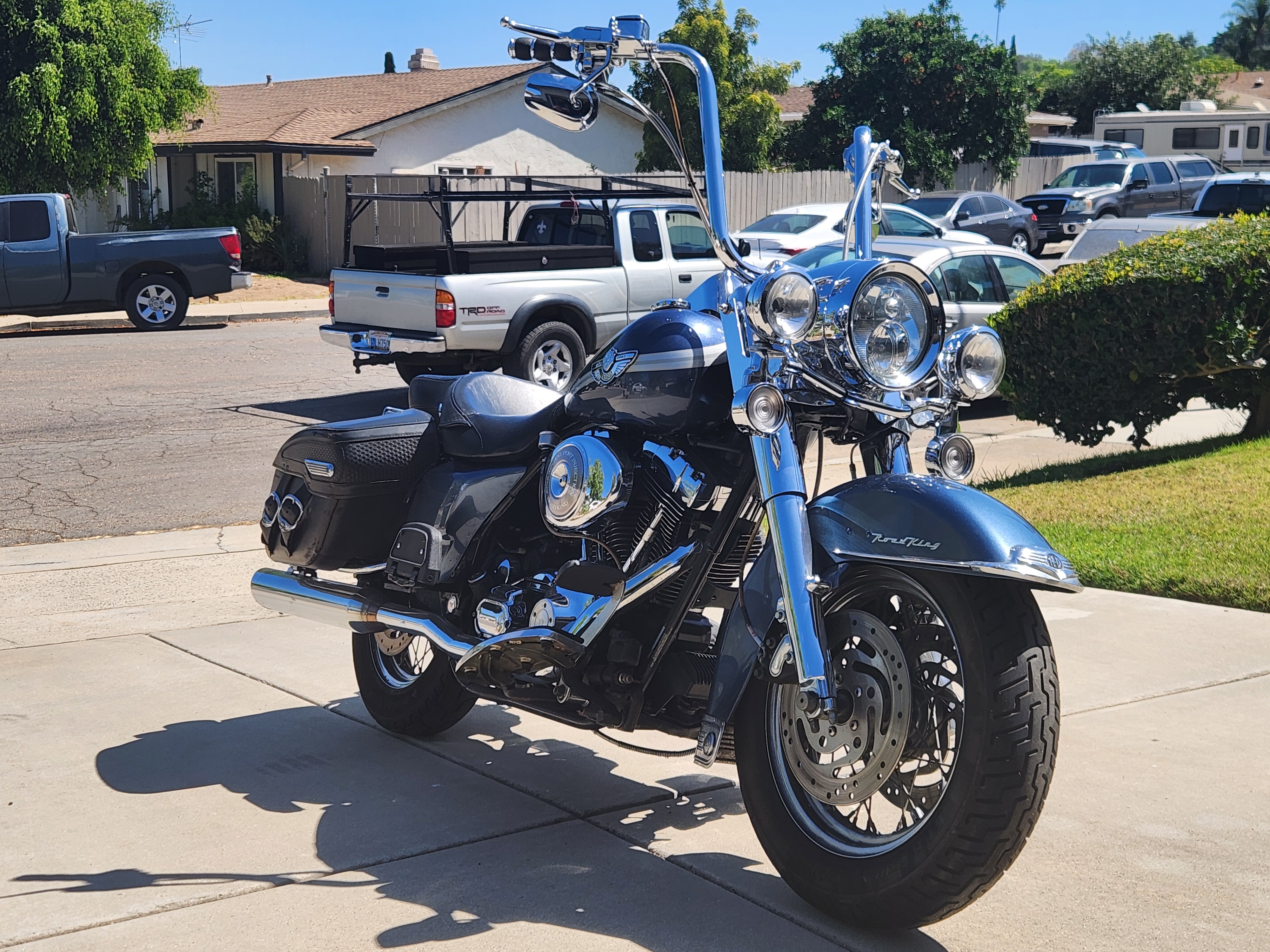 2003 Harley-Davidson ROAD KING CLASSIC CLASSIC Cruiser motorcycle