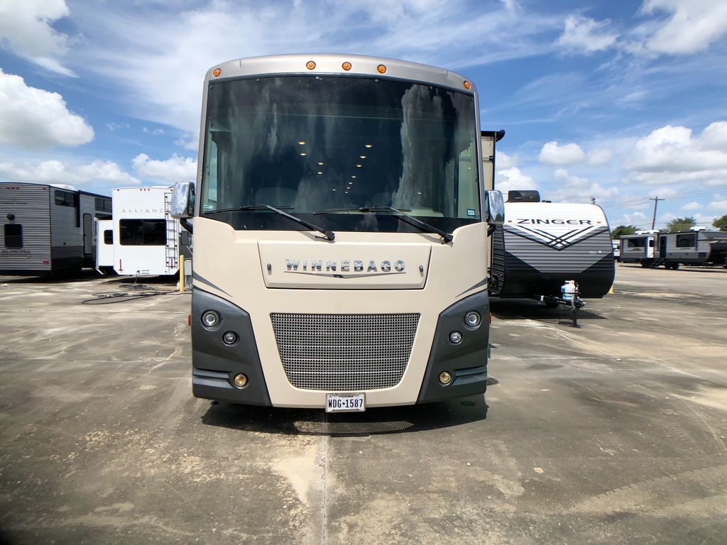 2022 Winnebago Vista 32M in alvin TX