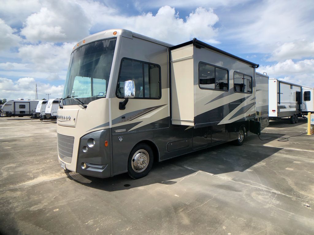 2022 Winnebago Vista 32M in alvin TX