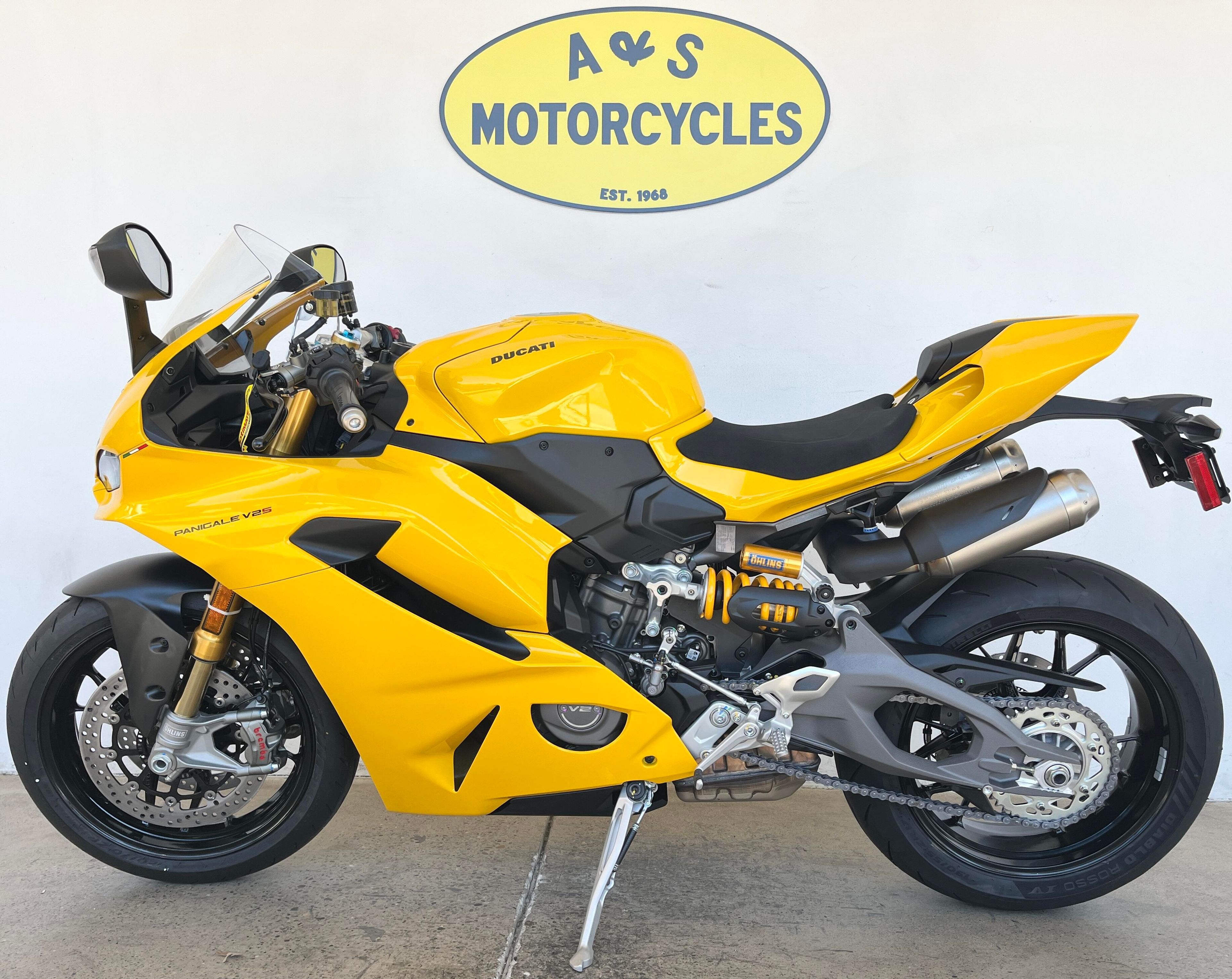 2027 Ducati PANIGALE V2S V2 in Roseville, CA