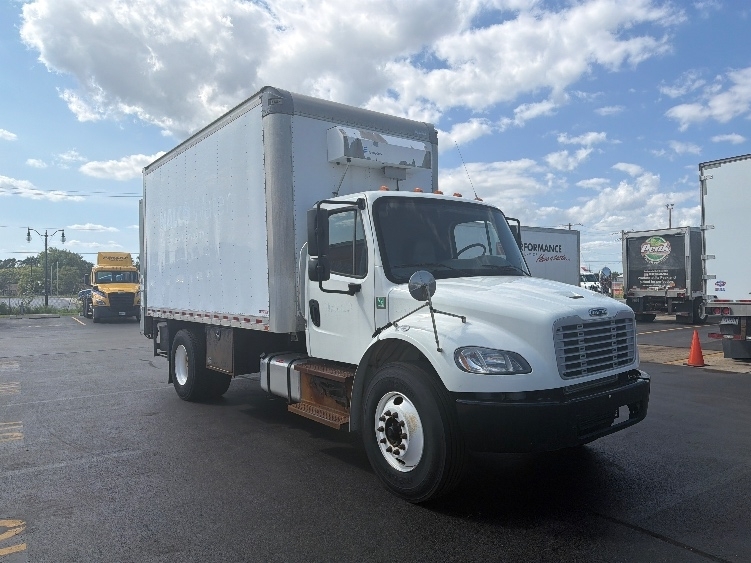 2018 FREIGHTLINER BUSINESS CLASS M2 106 in Melrose Park, IL