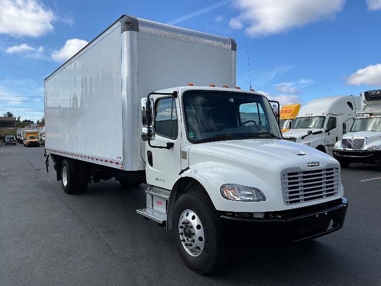 2022 FREIGHTLINER BUSINESS CLASS M2 106 in Portland, OR