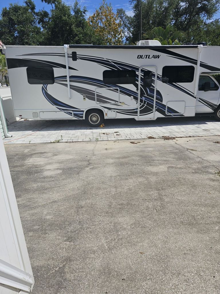 2022 Thor Motor Coach Outlaw 29J in gulfport FL