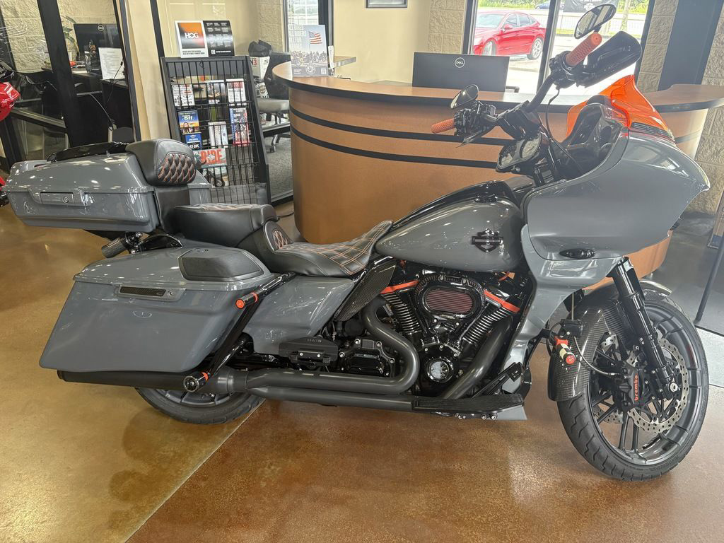 2018 Harley-Davidson Touring FLTRXSE - CVO Road Glide FLTRXSE in Jacksonville, FL