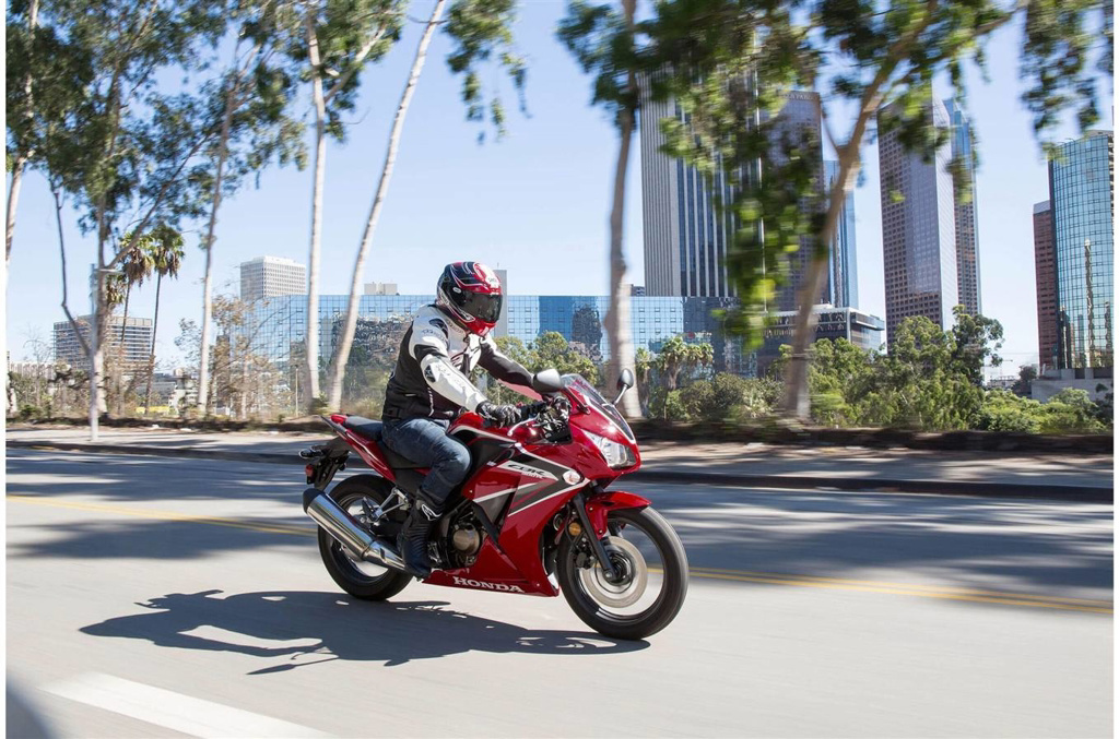 2022 Honda CBR300R 300R in Falls Church, VA