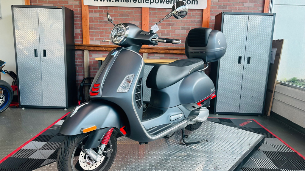2022 Vespa GTS 300 HPE 300 HPE in Falls Church, VA