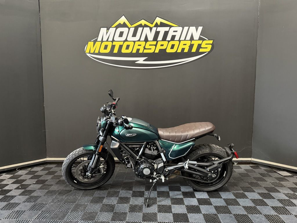2027 Ducati Scrambler 800 NIGHTSHIFT NIGHTSHIFT in Roswell, GA