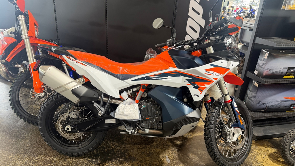 2026 KTM Adventure 890 R 890 R in Sublimity, OR