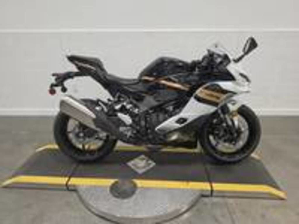 White Kawasaki Ninja ZX-4RR Motorcycles For Sale - Cycle Trader
