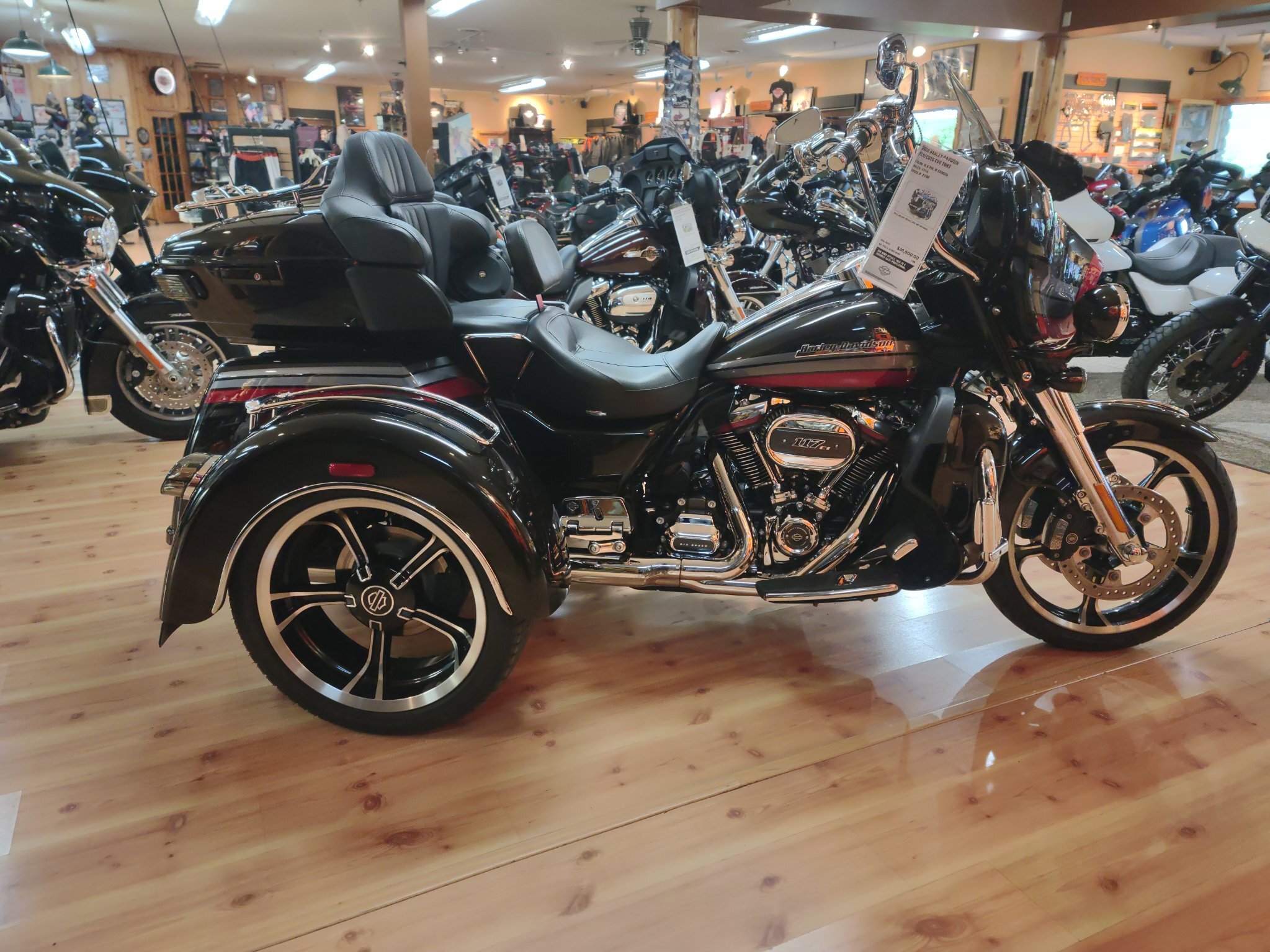 2020 Harley-Davidson CVO™ Tri Glide® CVO in Macedon, NY