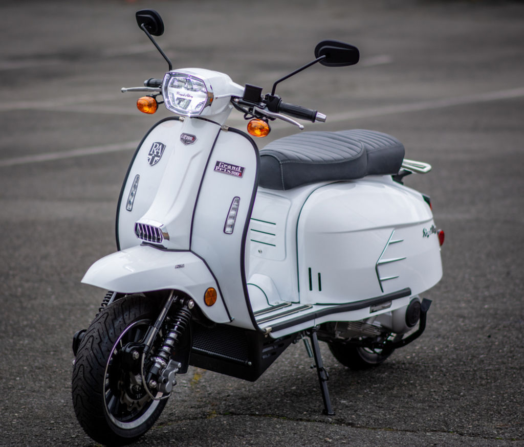 2025 Genuine Scooter Co Grand Prix 300s in Richmond, VA