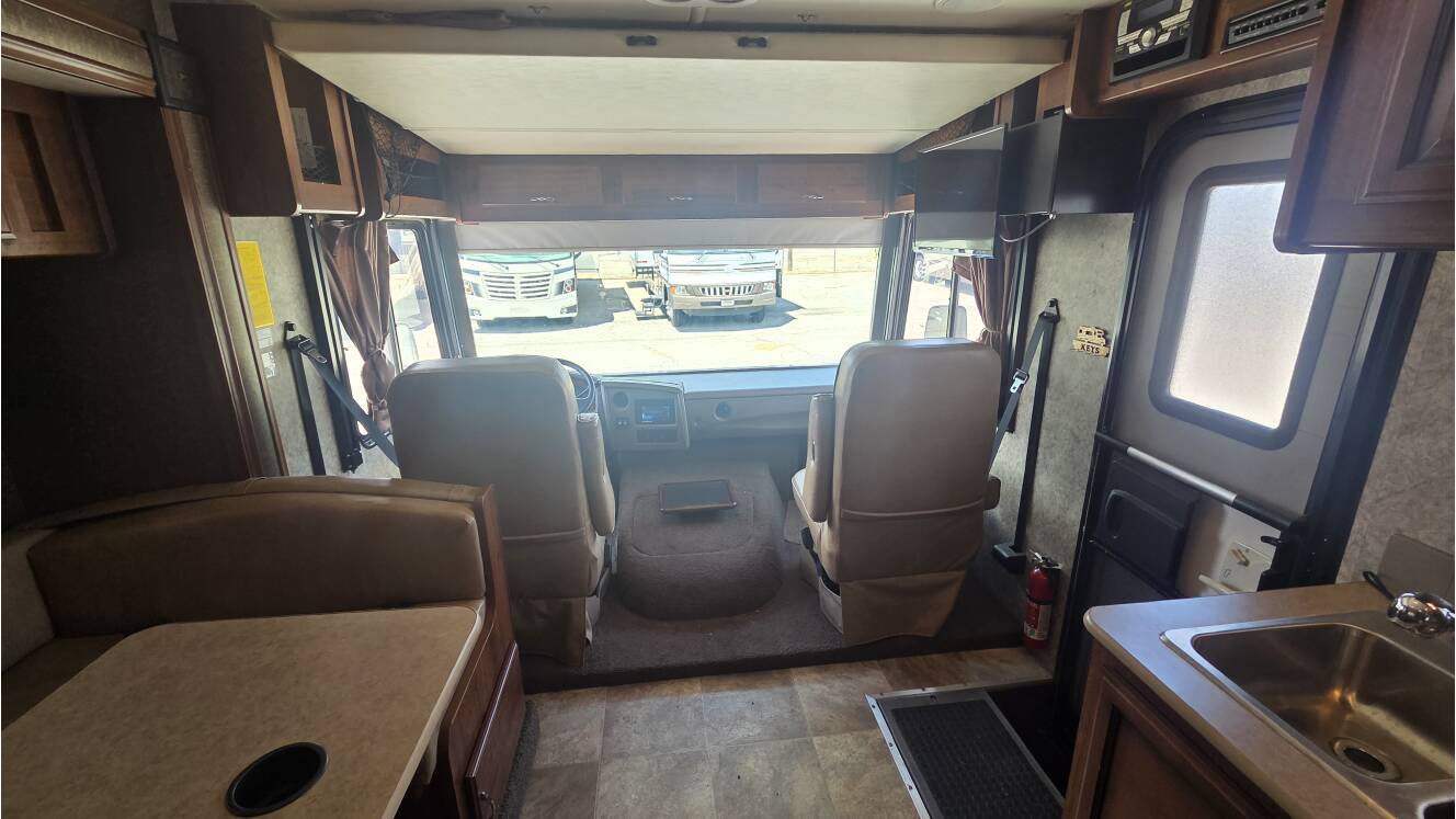 A photo of this 2014 Fleetwood Storm 28F