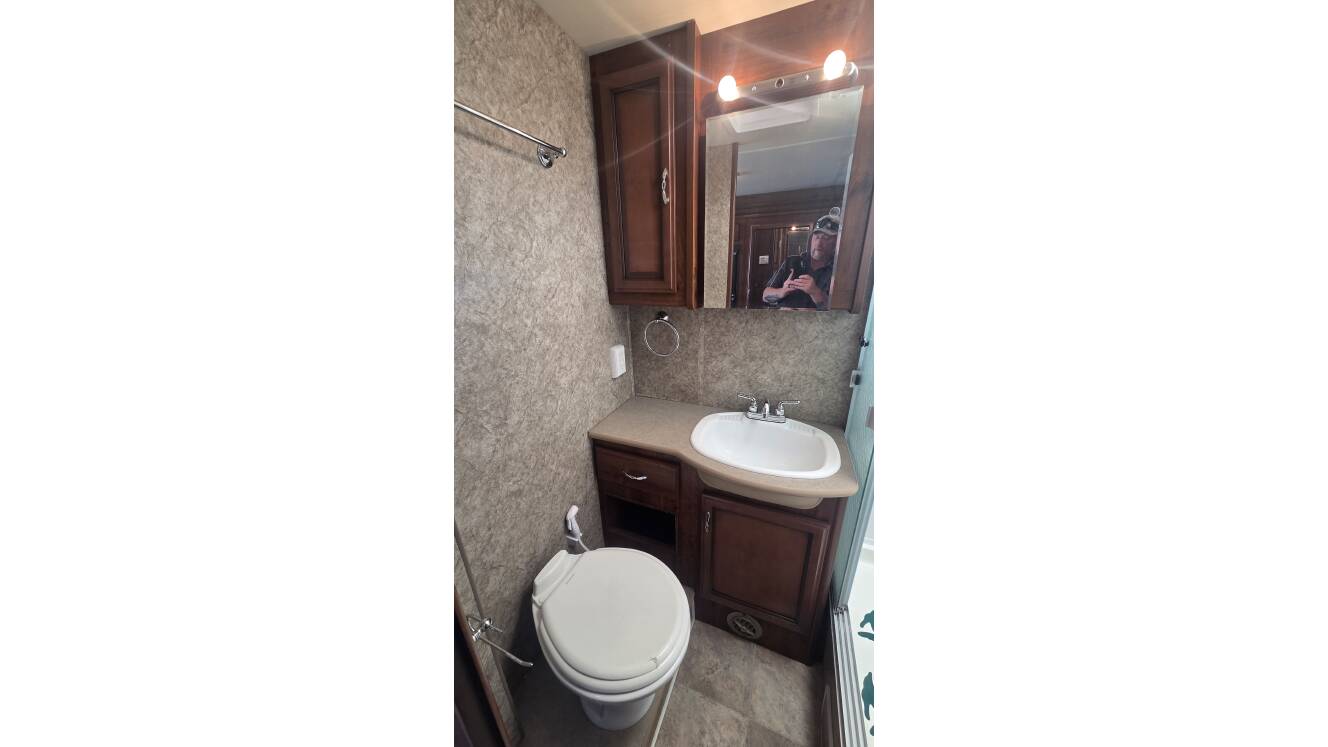 A photo of this 2014 Fleetwood Storm 28F