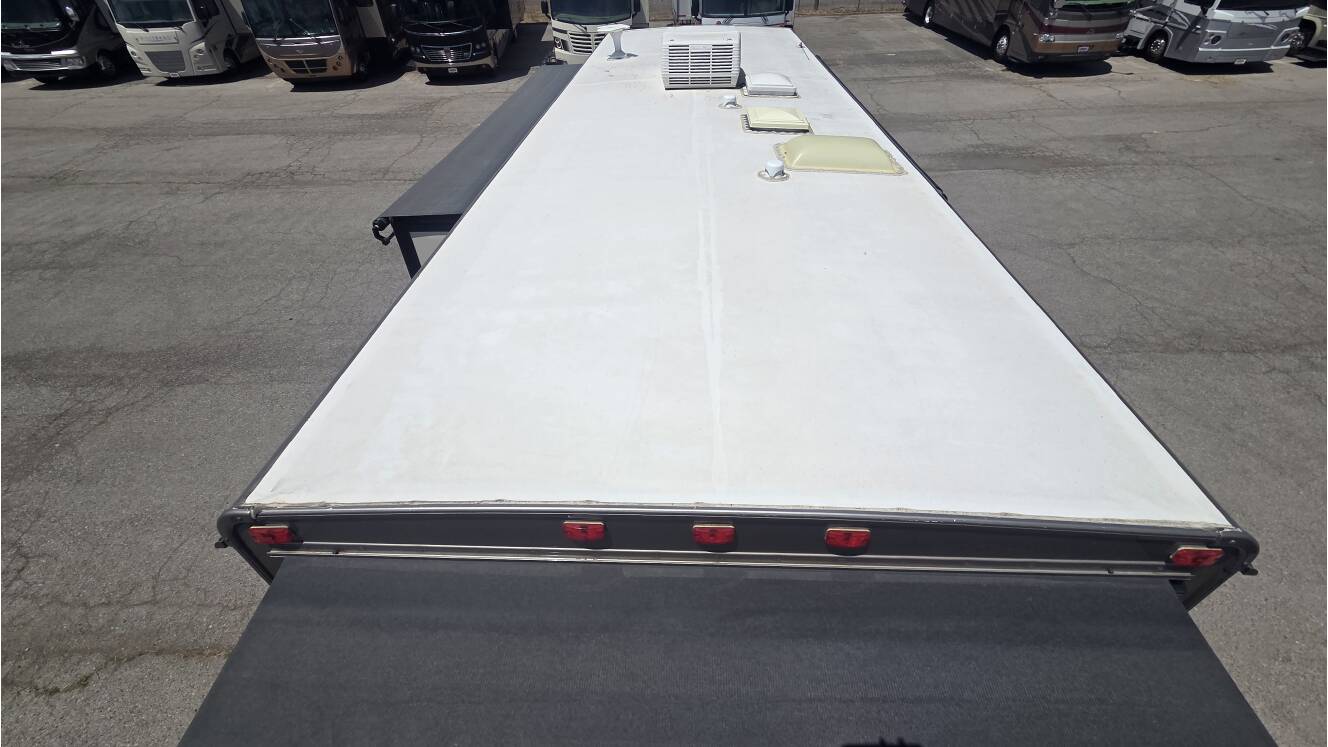A photo of this 2014 Fleetwood Storm 28F