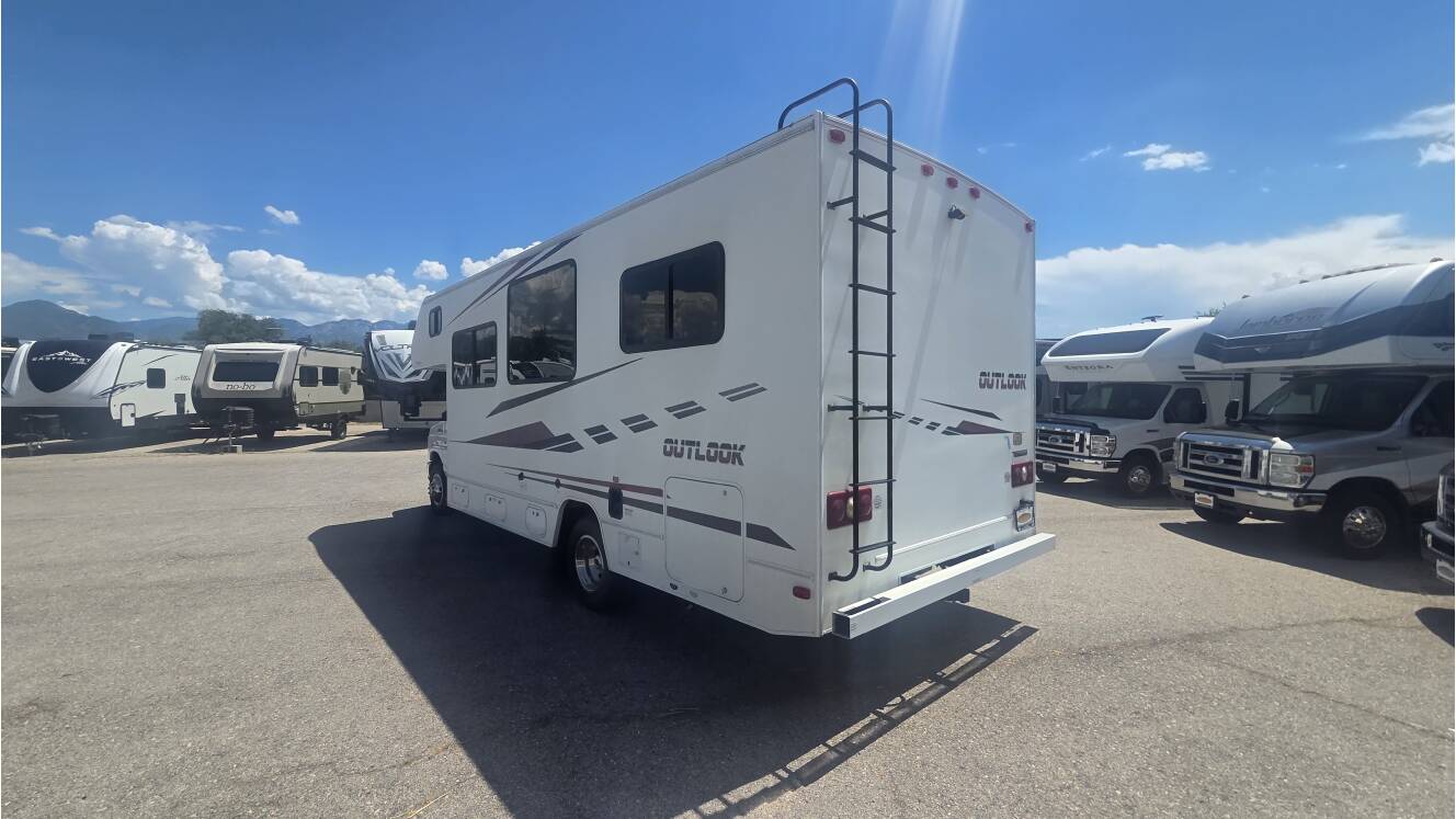 A photo of this 2019 Winnebago Outlook 25J