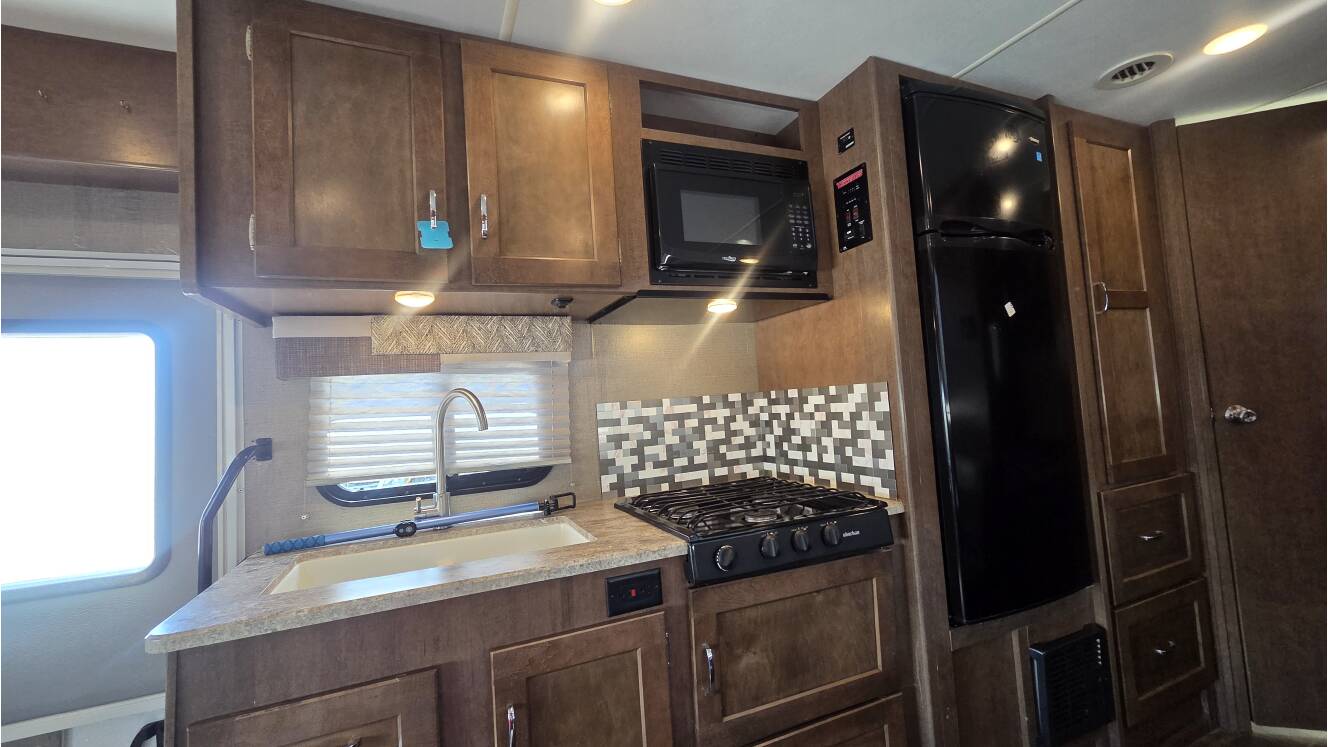 A photo of this 2019 Winnebago Outlook 25J