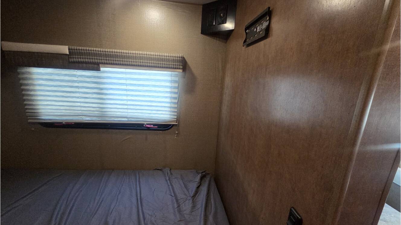 A photo of this 2019 Winnebago Outlook 25J