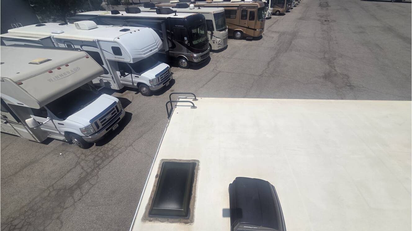A photo of this 2019 Winnebago Outlook 25J
