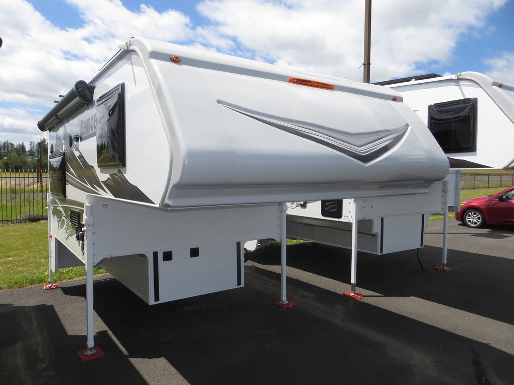 2027 Lance 850 in deer park WA