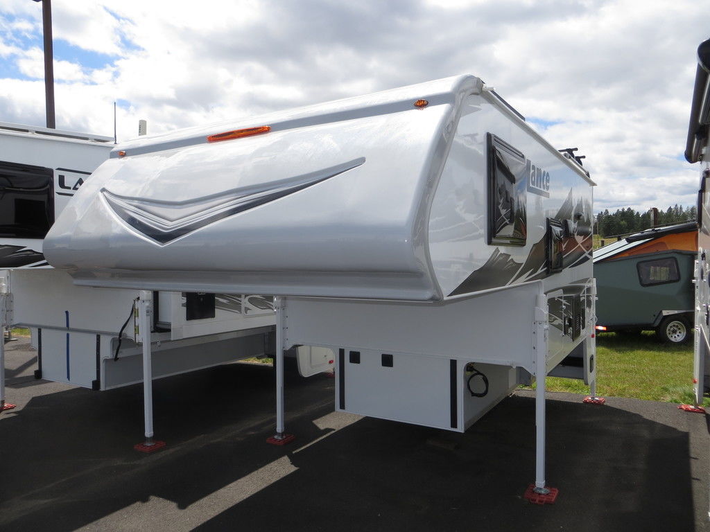 2027 Lance 850 in deer park WA