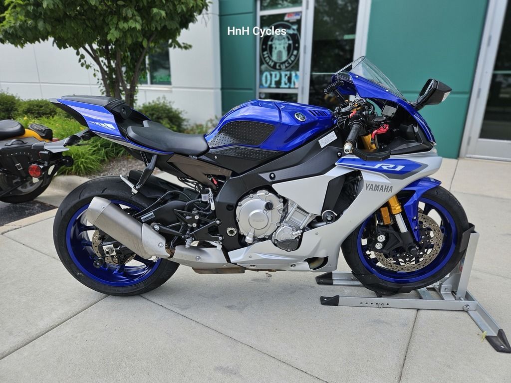 2015 Yamaha YZF-R1 R1 in Romeoville, IL