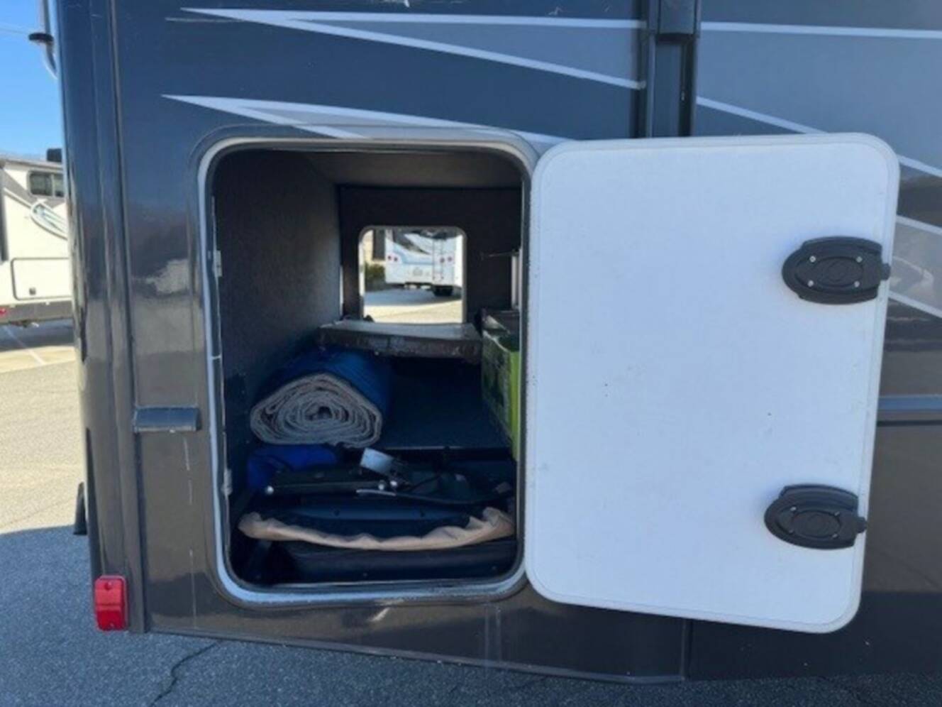 A photo of this 2016 Fleetwood STORM 28MS