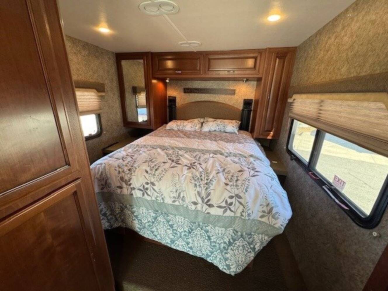 A photo of this 2016 Fleetwood STORM 28MS