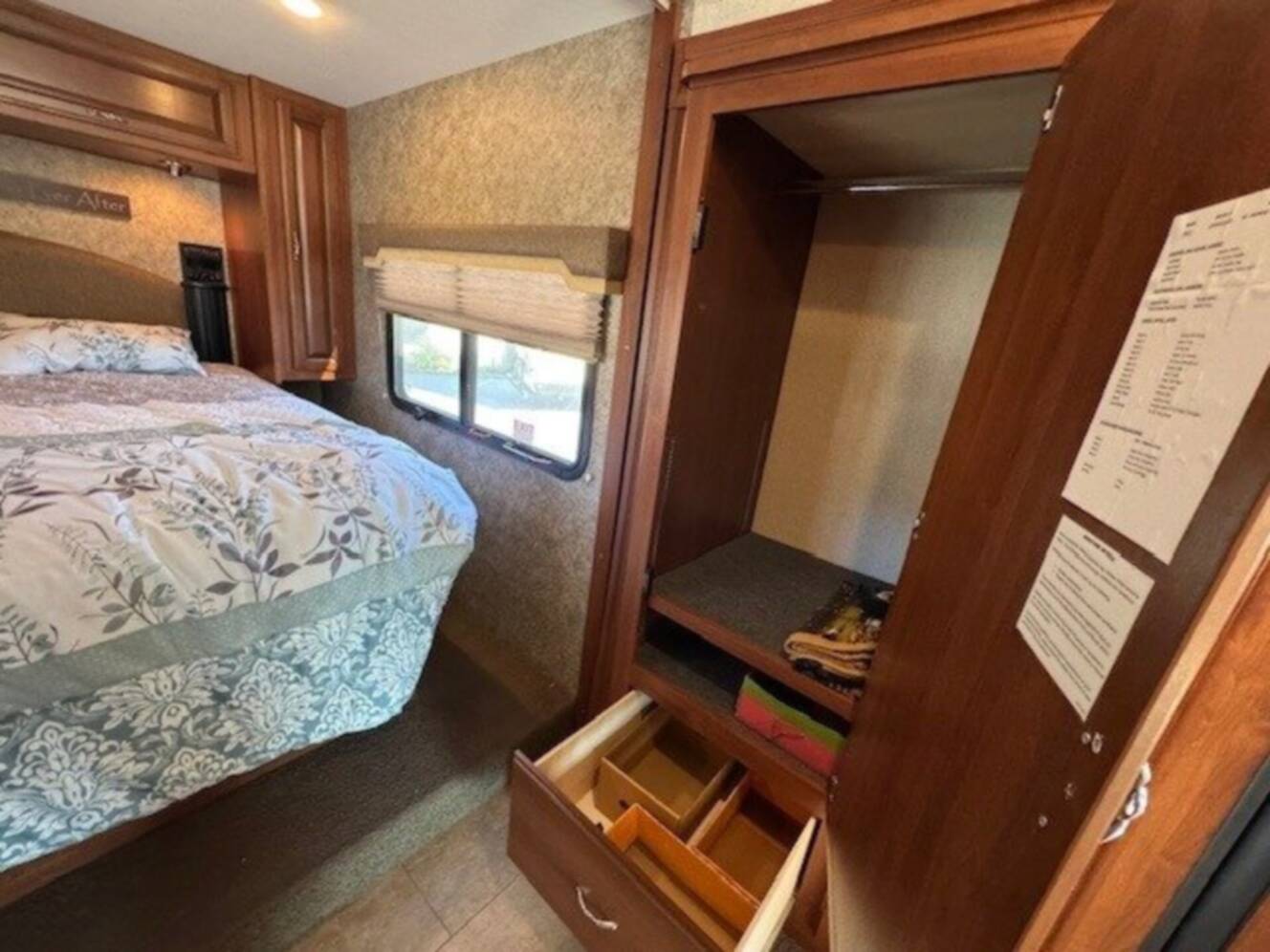 A photo of this 2016 Fleetwood STORM 28MS