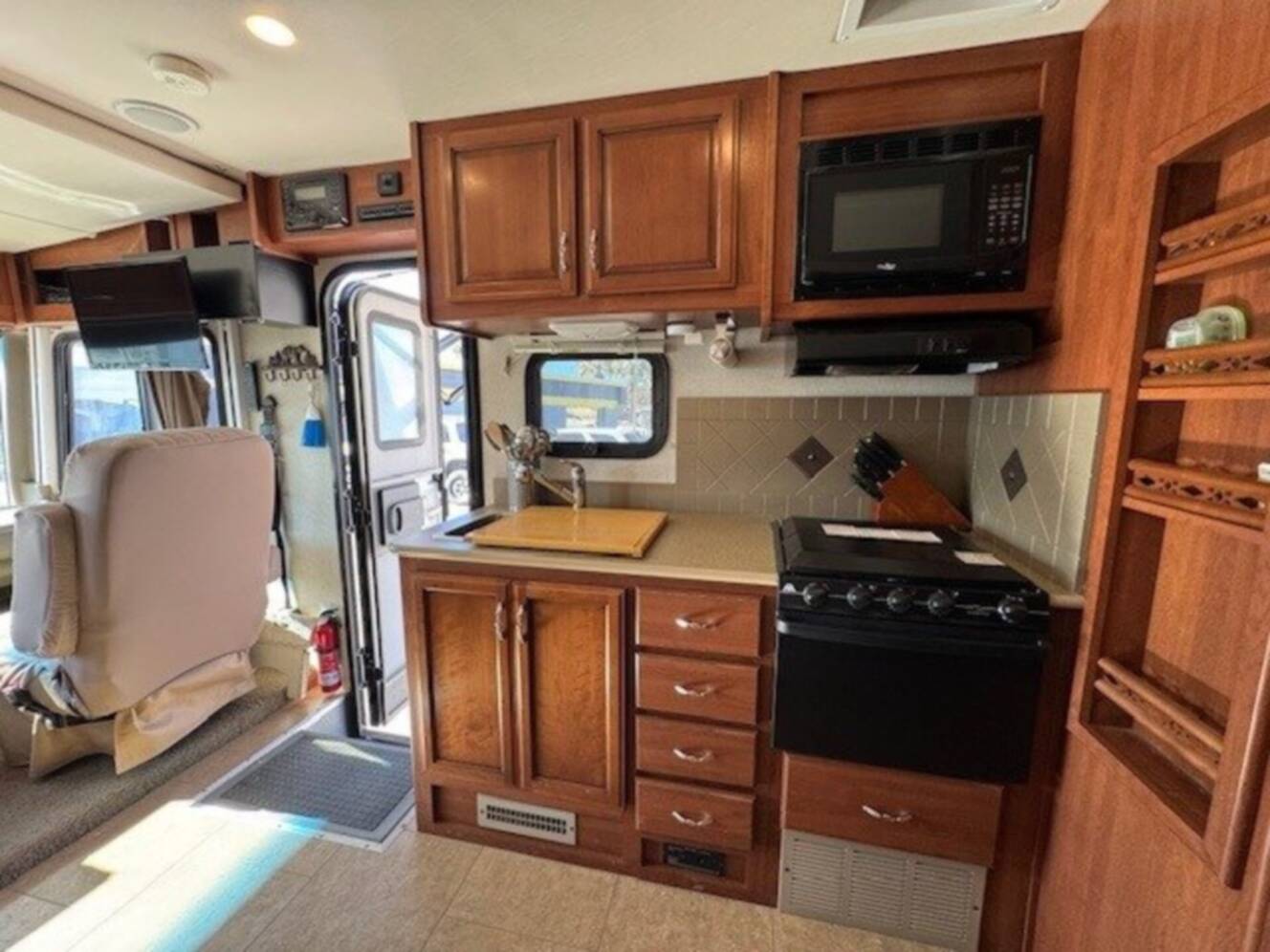 A photo of this 2016 Fleetwood STORM 28MS