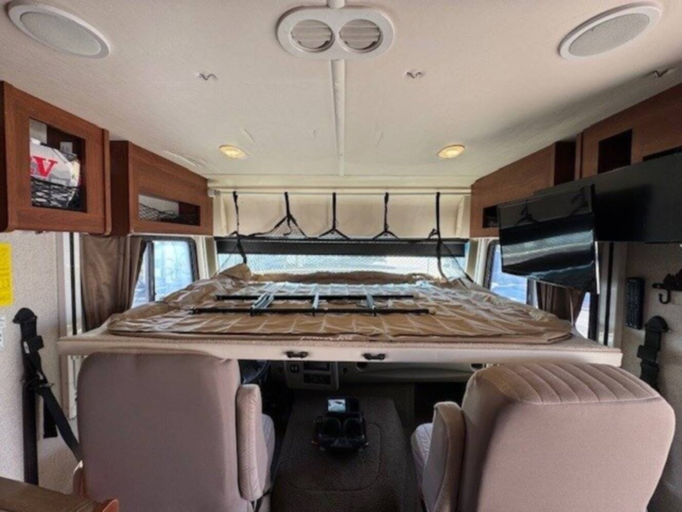 A photo of this 2016 Fleetwood STORM 28MS