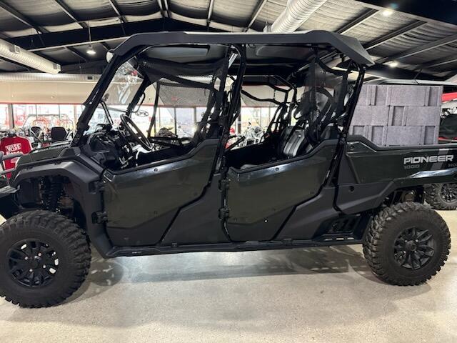 2025 Honda Pioneer 1000-6 Deluxe Crew in decatur TX