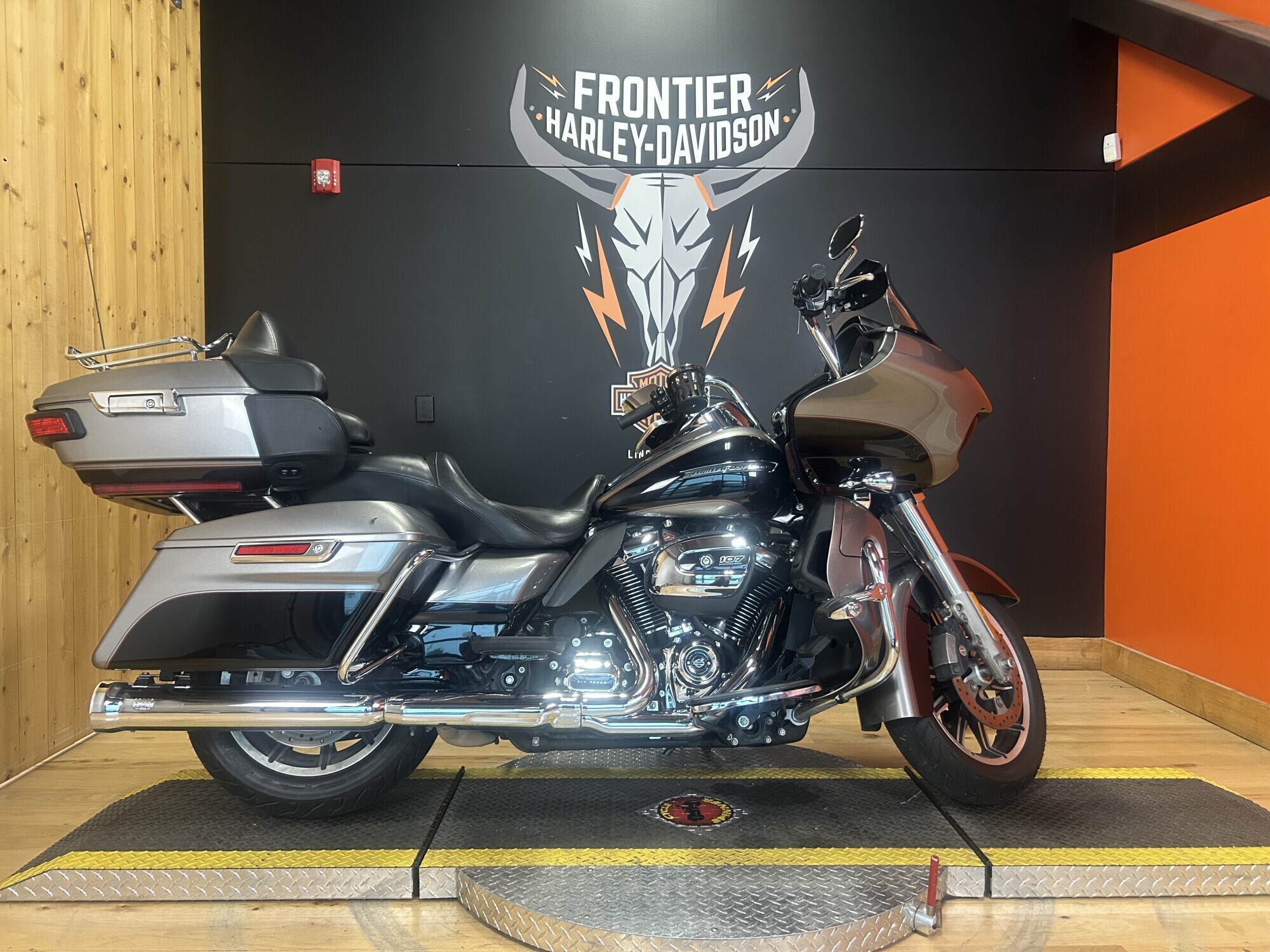 2017 Harley-Davidson Road Glide Ultra ULTRA in Lincoln, NE