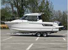 Jeanneau TH33 Preview image
