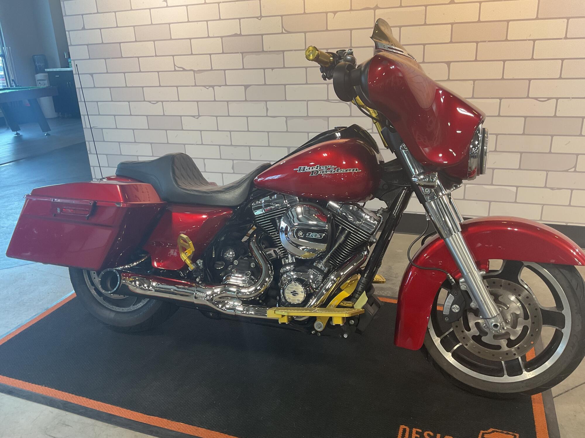 2013 Harley-Davidson Street Glide in Winterville, NC