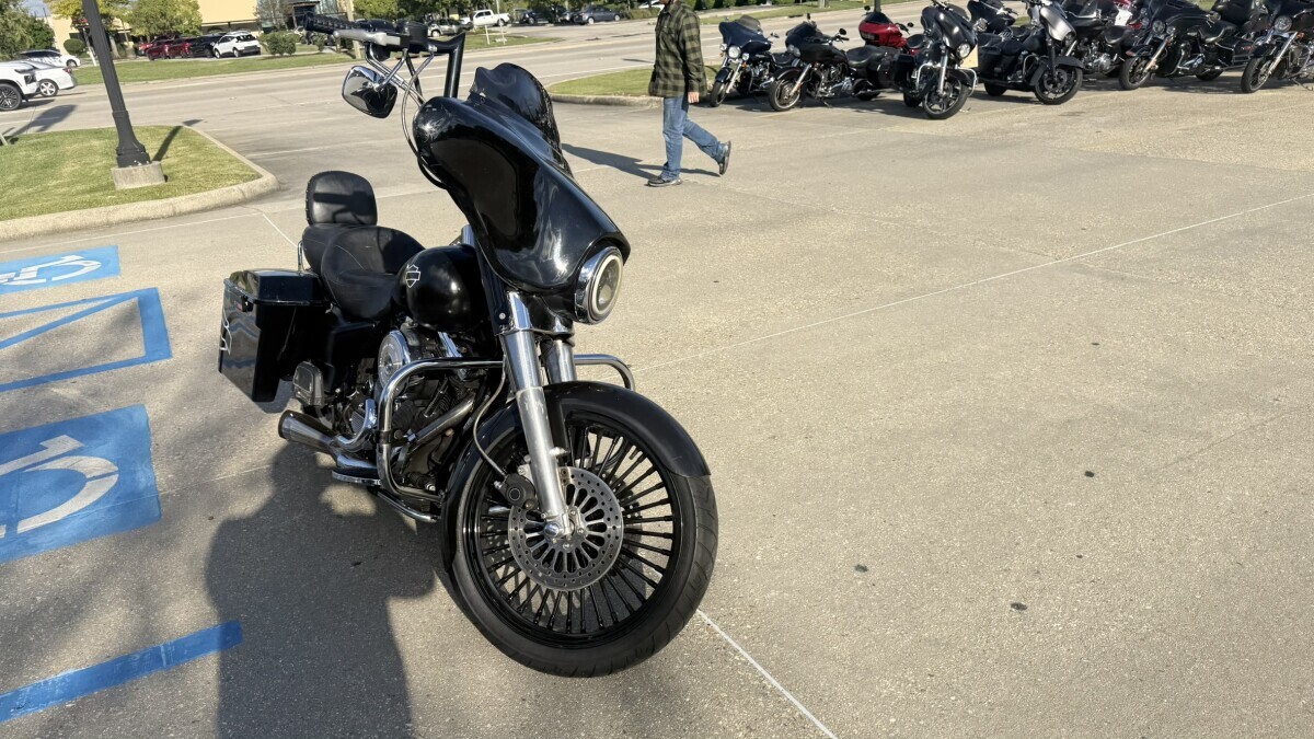 1998 Harley-Davidson Ultra Classic Electra Glide ULTRA CLASSIC FLHTCU in Winterville, NC