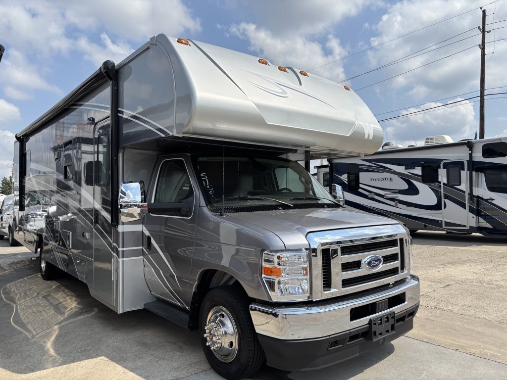 2026 Winnebago Minnie Winnie 31K in spring TX