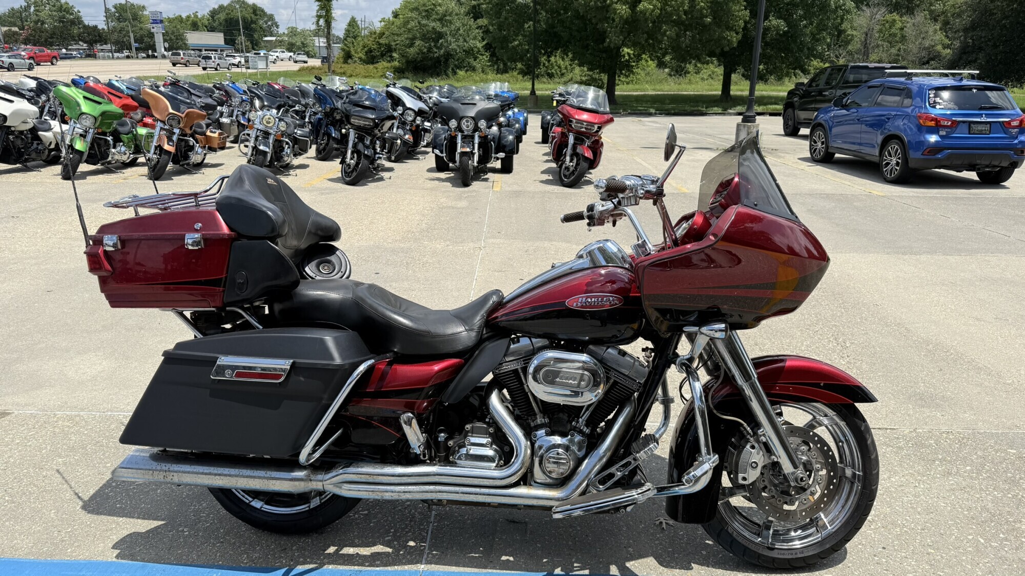 2011 Harley-Davidson CVO Road Glide Ultra CVO ULTRA in Winterville, NC