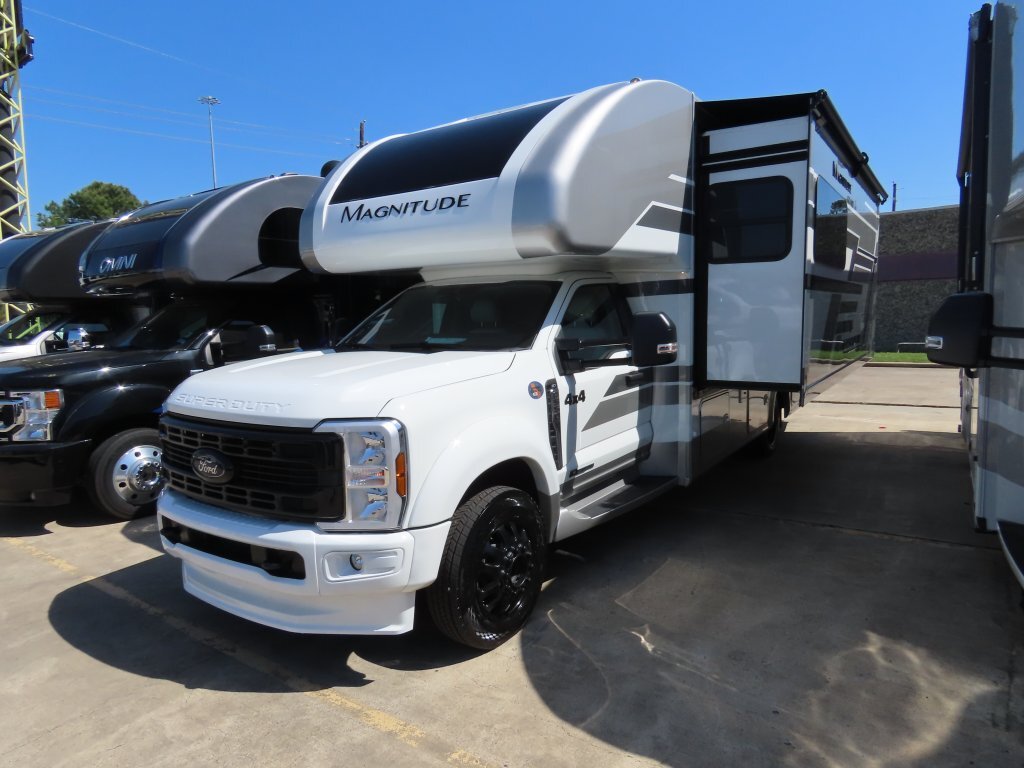 2026 Thor Motor Coach MAGNITUDE GRAND S29 in spring TX