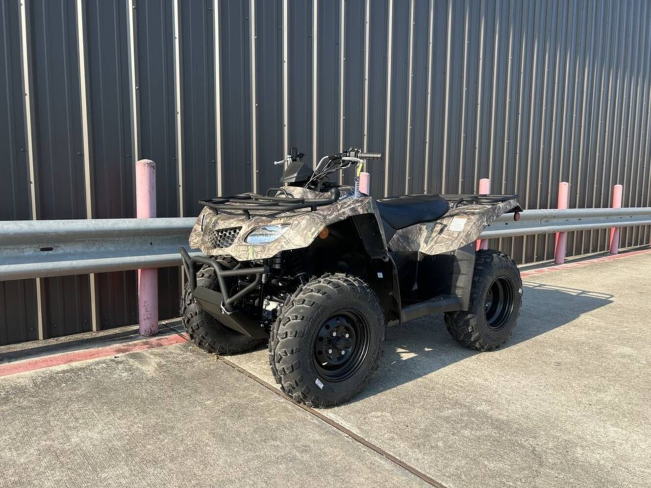 A photo of this 2025 Suzuki KingQuad 400 FSi
