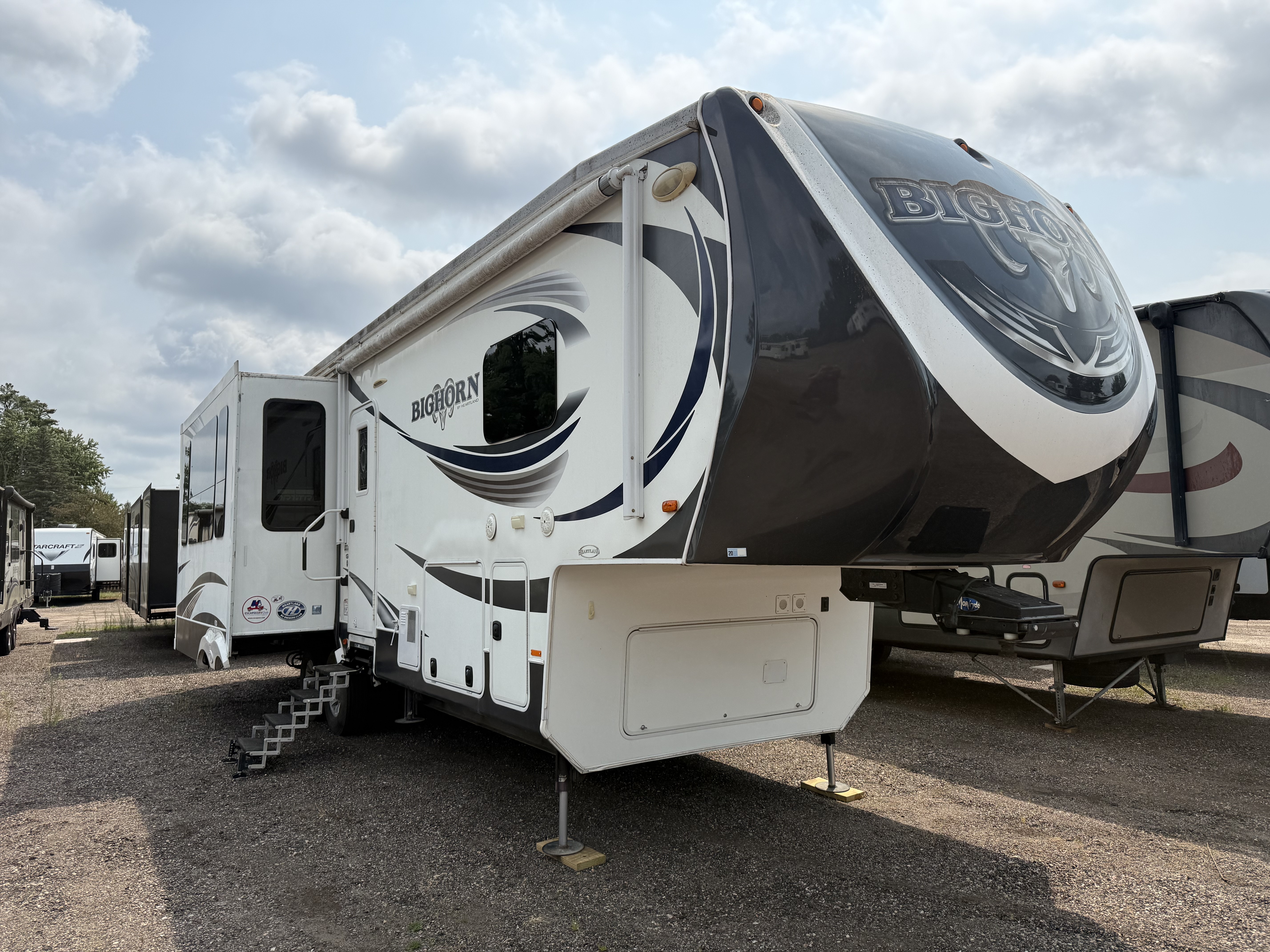 2015 Heartland Bighorn 3160EL in south wisconsin rapids WI
