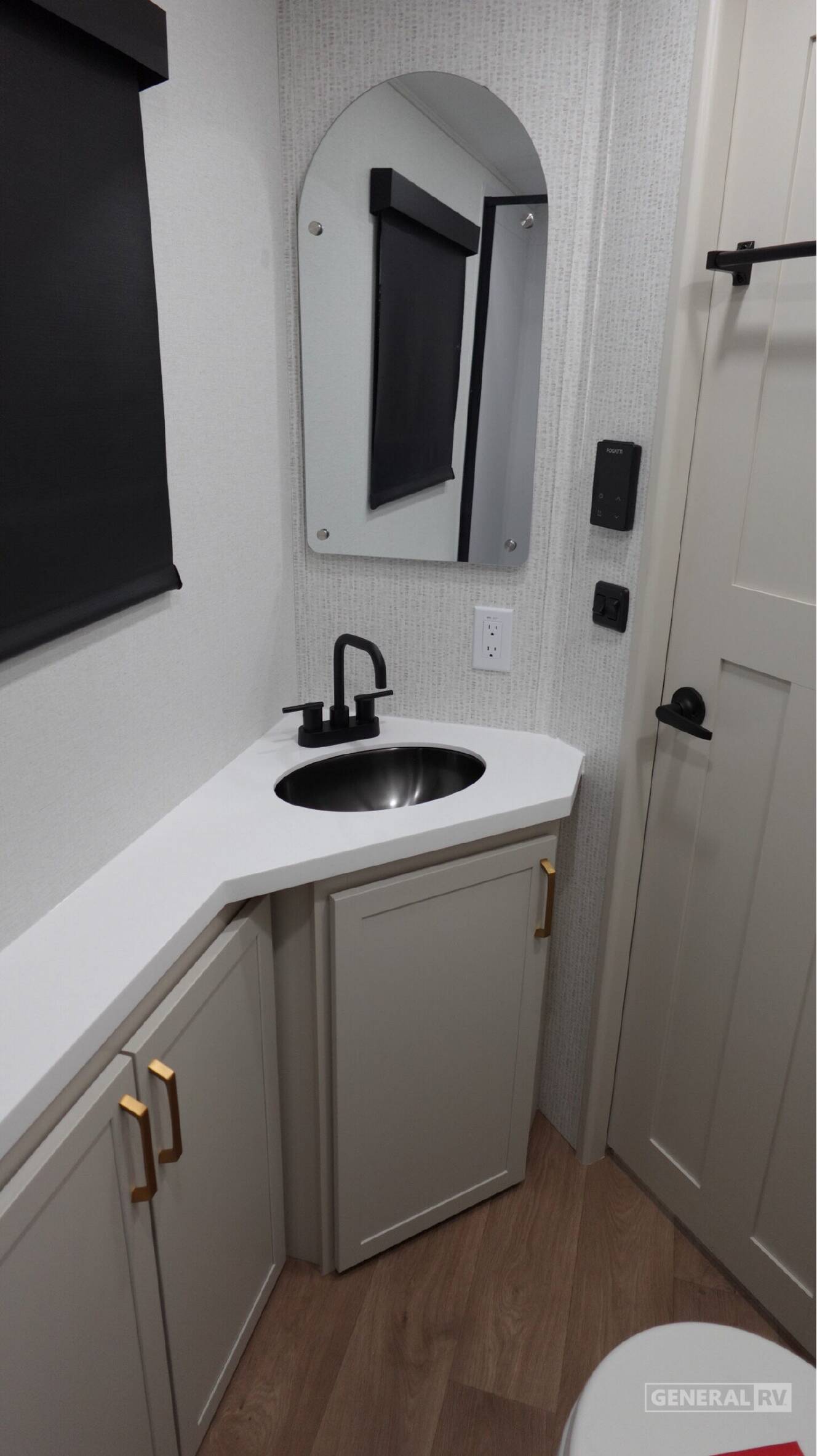 A photo of this 2027 Grand Design IMAGINE 2800BH