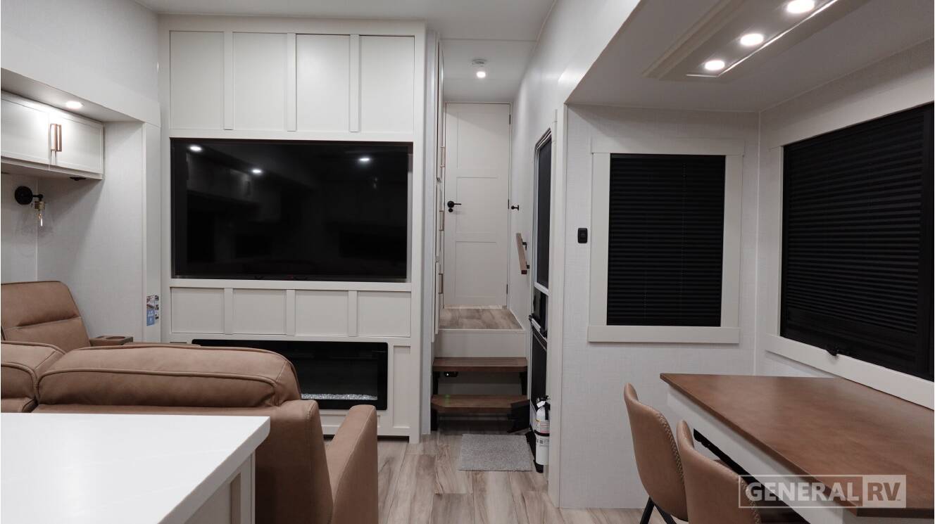 A photo of this 2027 Brinkley MODEL Z 2700