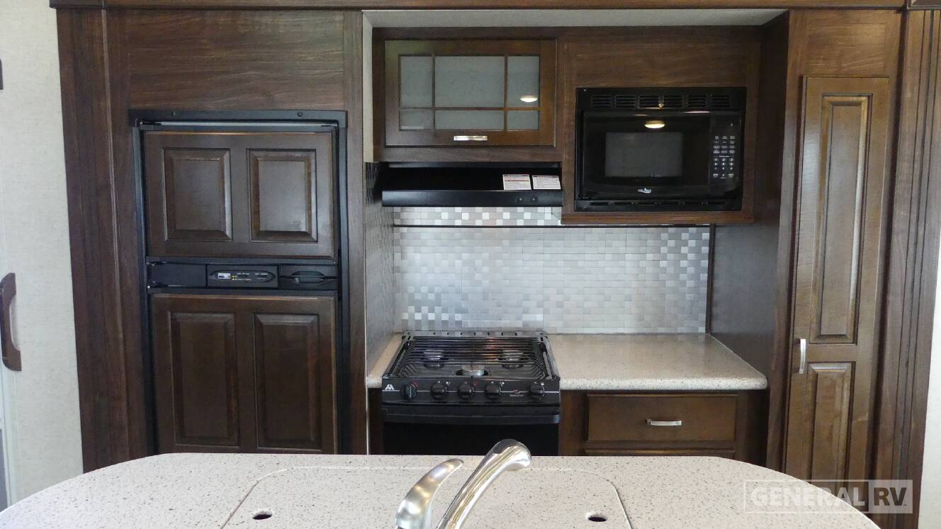 A photo of this 2016 Heartland SUNDANCE 2880RLT