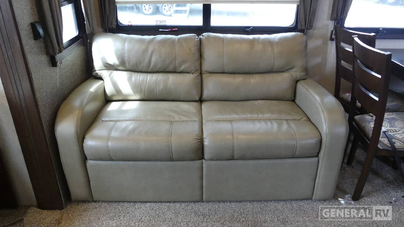 A photo of this 2016 Heartland SUNDANCE 2880RLT