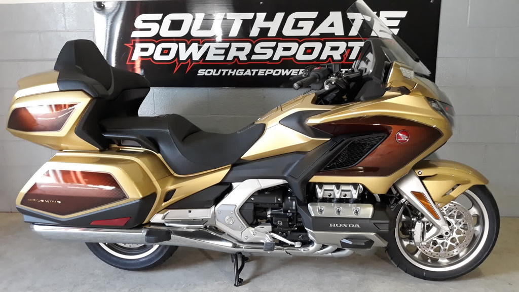 2025 Honda GOLDWING TOUR MANUEL TOUR in Southgate, MI