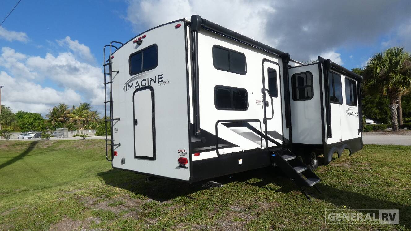 A photo of this 2025 Grand Design IMAGINE 3210BH