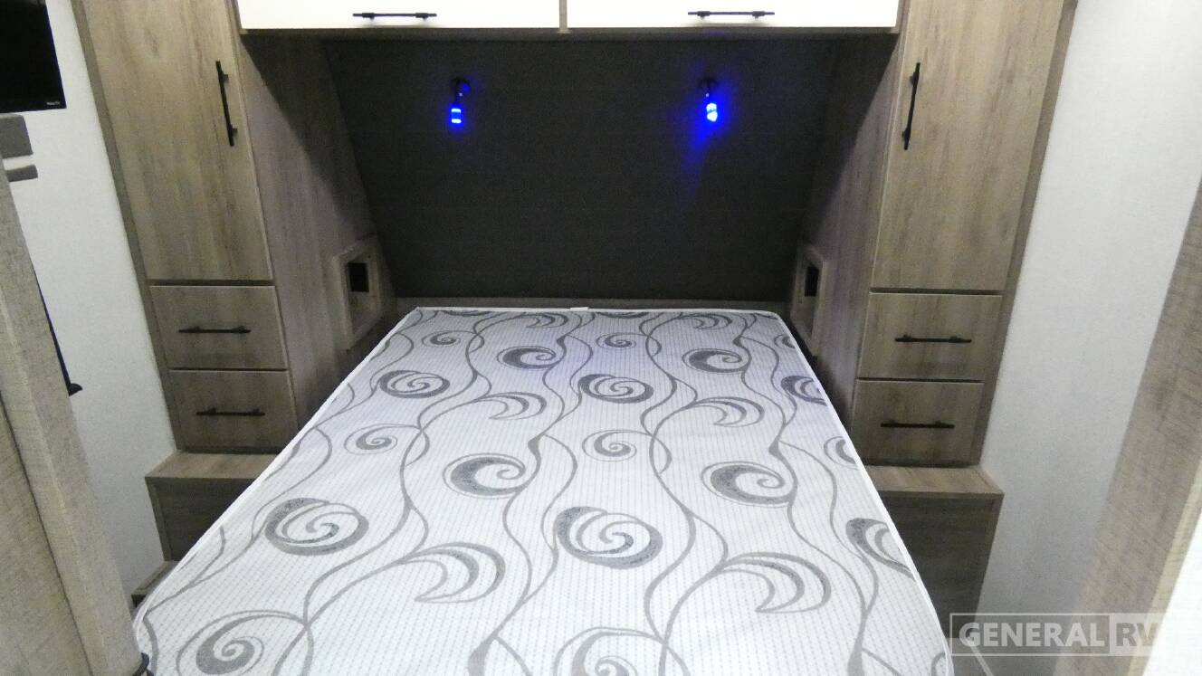 A photo of this 2025 Grand Design IMAGINE 3210BH