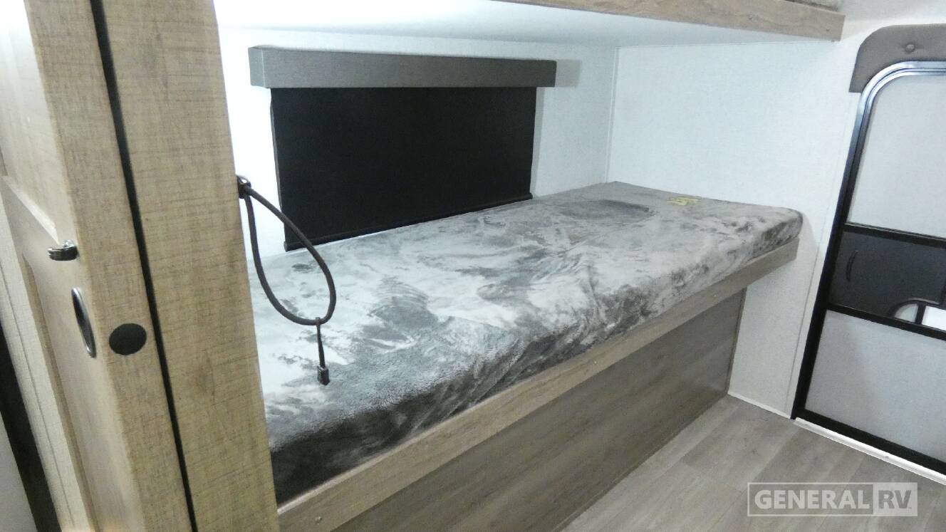 A photo of this 2025 Grand Design IMAGINE 3210BH