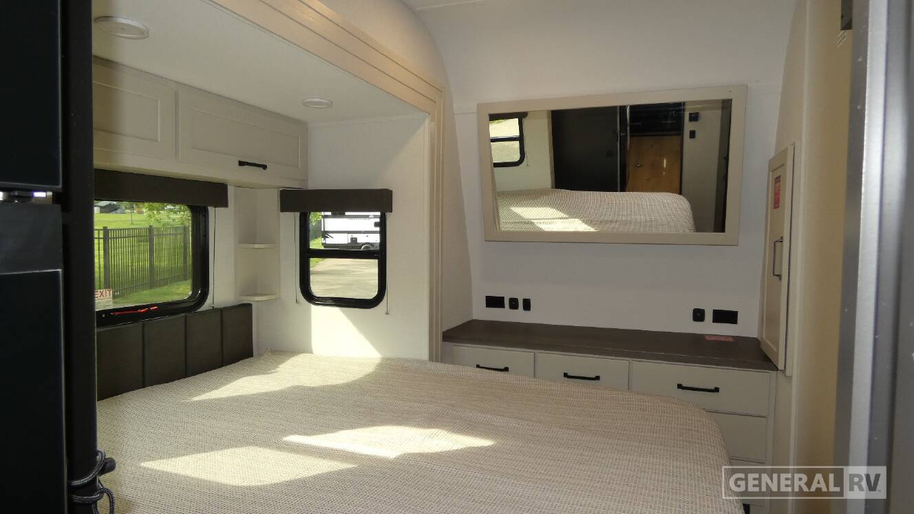 A photo of this 2026 Grand Design Momentum G-Class 21G