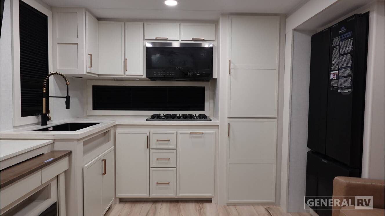 A photo of this 2026 Brinkley MODEL I 275